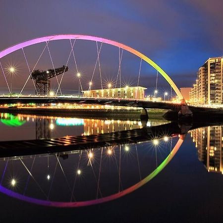 Fabulous Location, One Bedroom West End Flat, Just Off Byres Rd, Close To Sec & Hydro Glasgow Kültér fotó