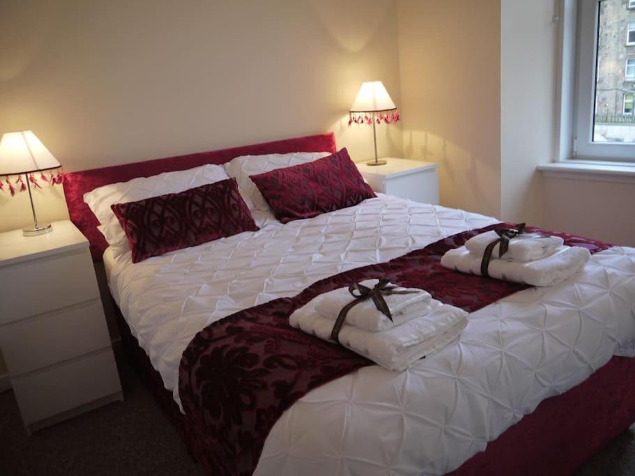 Fabulous Location, One Bedroom West End Flat, Just Off Byres Rd, Close To Sec & Hydro Glasgow Kültér fotó