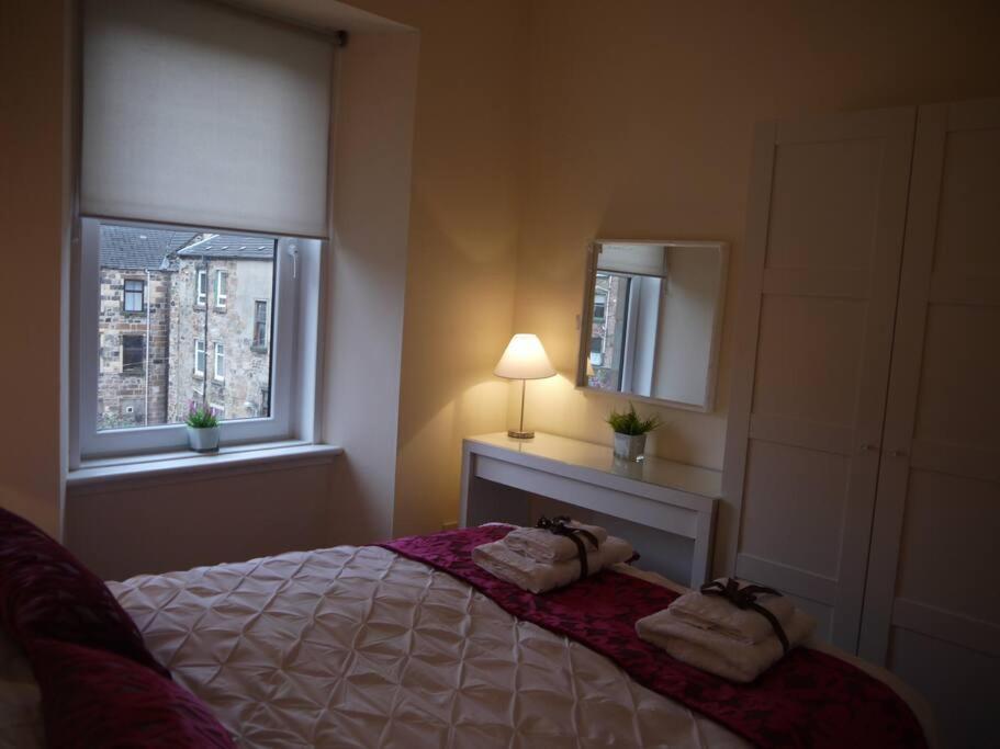 Fabulous Location, One Bedroom West End Flat, Just Off Byres Rd, Close To Sec & Hydro Glasgow Kültér fotó