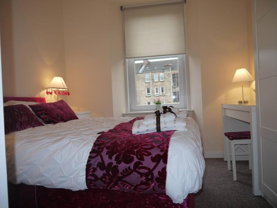 Fabulous Location, One Bedroom West End Flat, Just Off Byres Rd, Close To Sec & Hydro Glasgow Kültér fotó